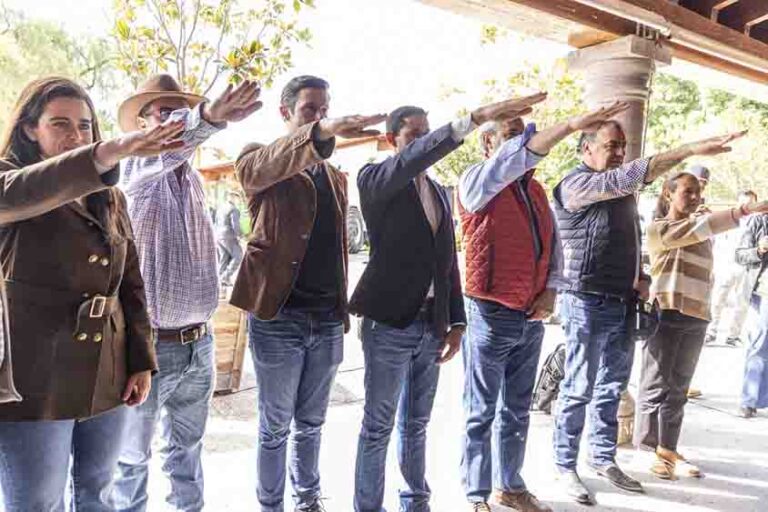 Gobernador toma protesta a Consejo de Agricultores y Ganaderos