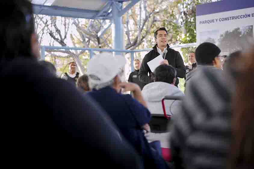 Entrega Felifer Macías rehabilitación y arcotecho del parque en la colonia Patria Nueva