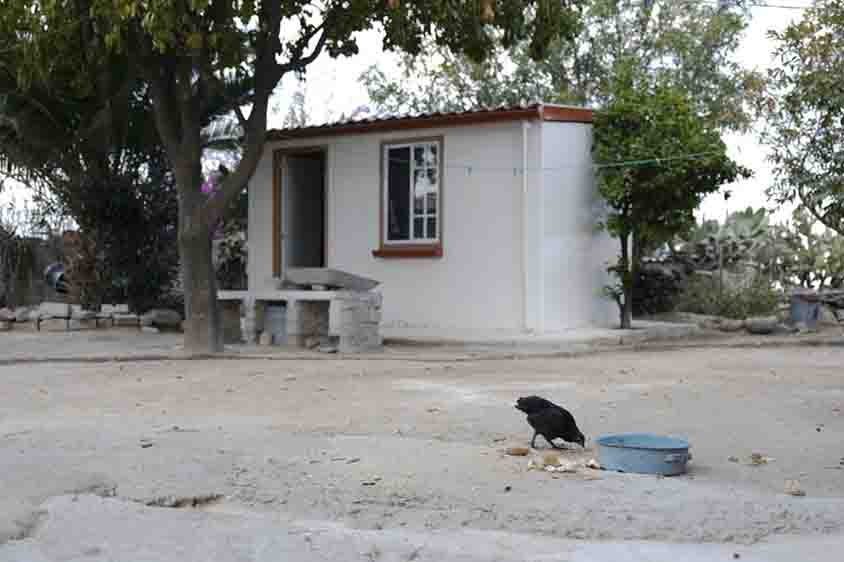 Fortalece SEDESOQ la vivienda con cuartos adicionales