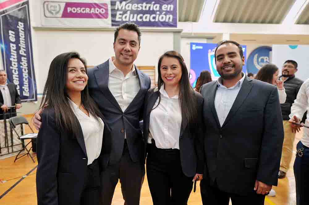 Felifer Macías acompaña a Kuri en aniversario de la CBENEQ