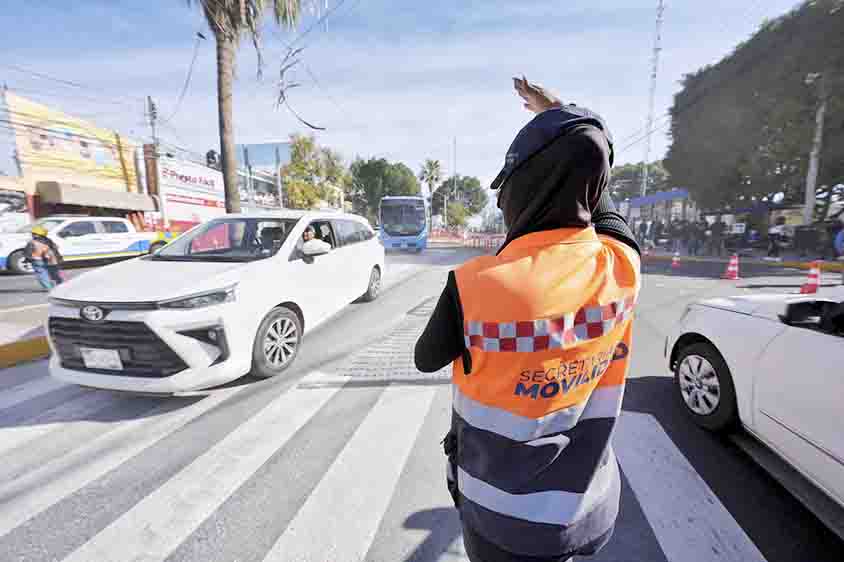 Felifer Macías inicia pilotaje de movilidad por obras del tren