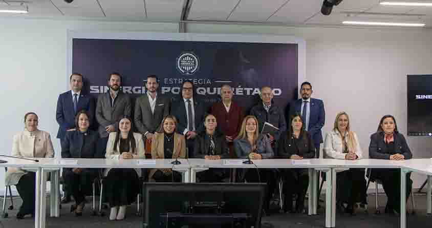 Fiscalía General de Querétaro entrega iniciativa de ley para crear Unidad Especializada en Extorsión