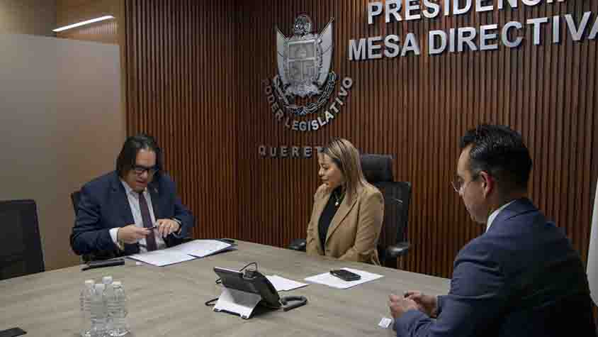 Fiscalía General de Querétaro entrega iniciativa de ley para crear Unidad Especializada en Extorsión