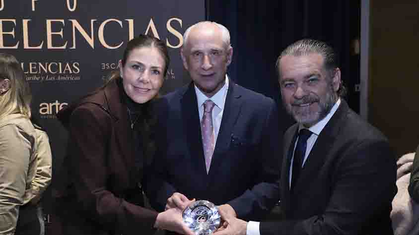 Galardonan al Camino Iniciático de Santiago de Querétaro en FITUR