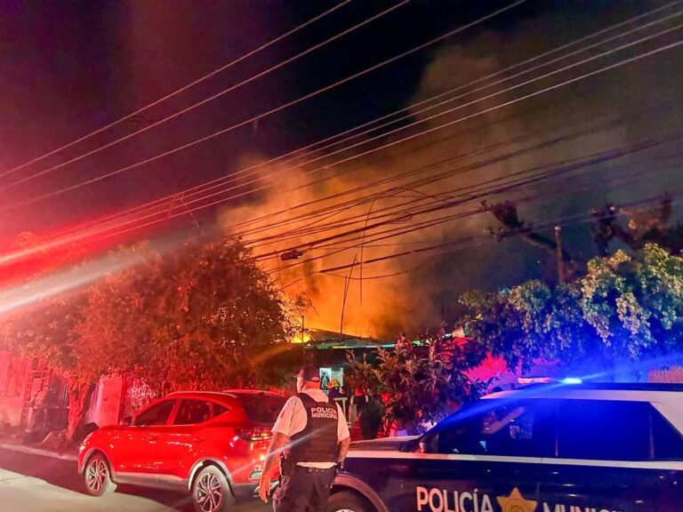 Incendio en casa deshabitada en la colonia San Pablo