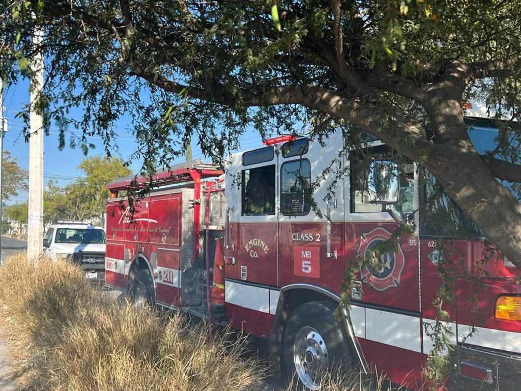 Quema urbana en la colonia Francisco Villa: el fuego avanza donde la ciudad se descuida