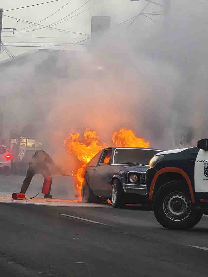 Fuego en plena tarde: cuando la avenida se volvió emergencia