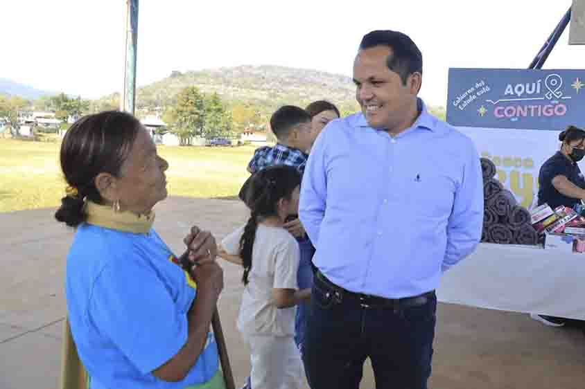 Entregan obra y arrancan tres en La Tinaja, Pinal de Amoles.