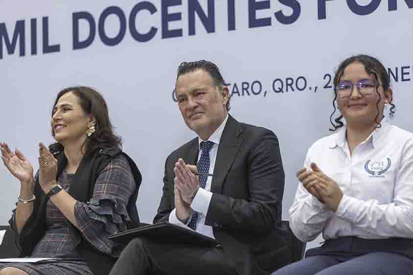 Gobernador reconoce a la CBENEQ en su 140 aniversario