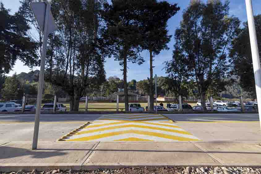 Gobernador entrega modernización del camino Derramadero