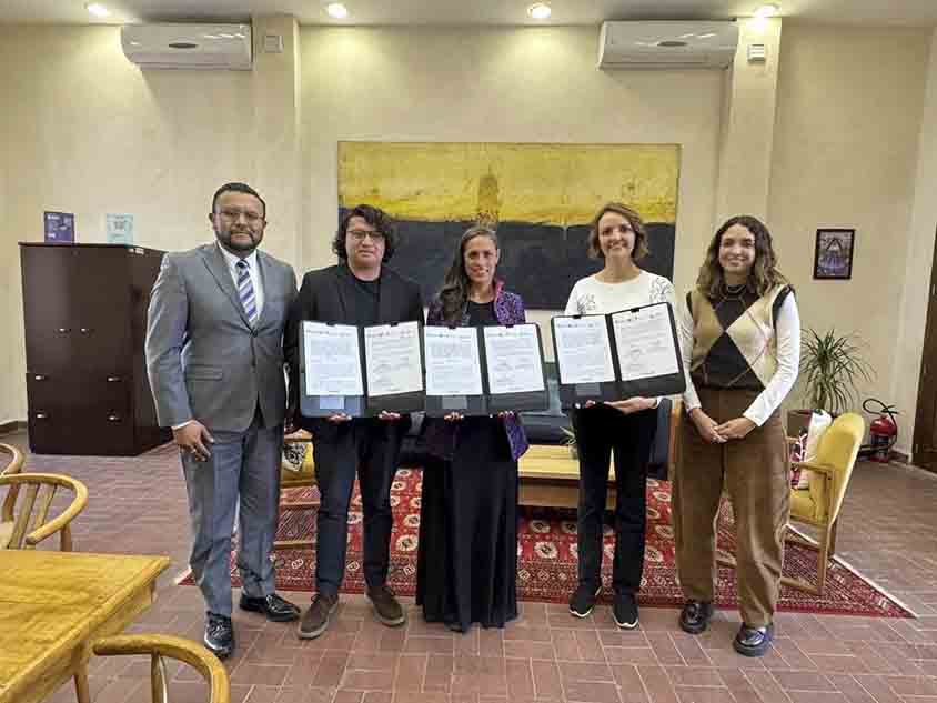 La secretaria de Cultura del estado de Querétaro, Ana Paola López Birlain, y la directora general del Instituto Municipal de Arte y Cultura de Puebla, Anel Nochebuena Escobar, firmaron un convenio de colaboración para impulsar acciones, proyectos y actividades conjuntas en materia cultural.La secretaria de Cultura del estado de Querétaro, Ana Paola López Birlain, y la directora general del Instituto Municipal de Arte y Cultura de Puebla, Anel Nochebuena Escobar, firmaron un convenio de colaboración para impulsar acciones, proyectos y actividades conjuntas en materia cultural.