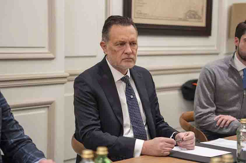 Gobernador se reúne con directivos de Grupo Ramón García