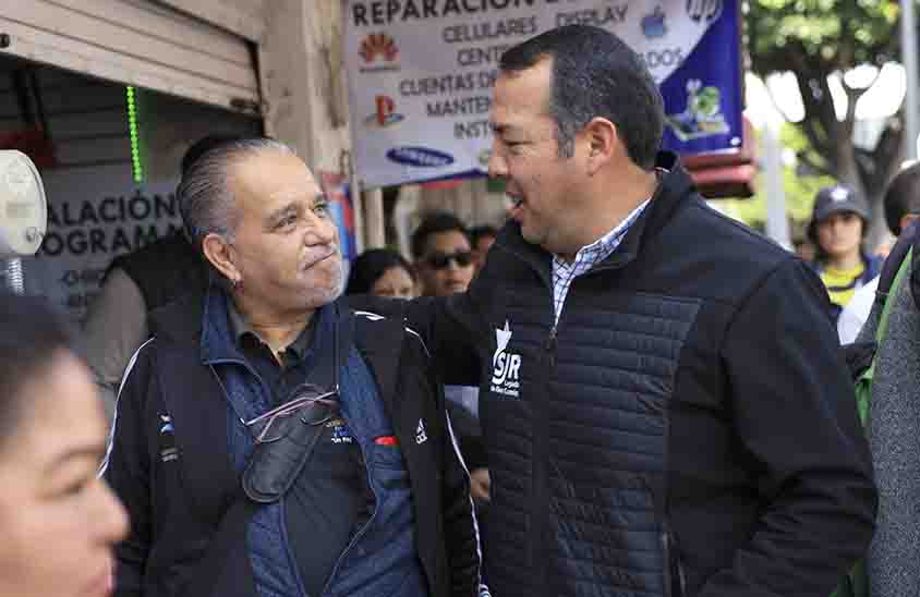 Roberto Cabrera entrega rehabilitación de la calle 5 de Mayo