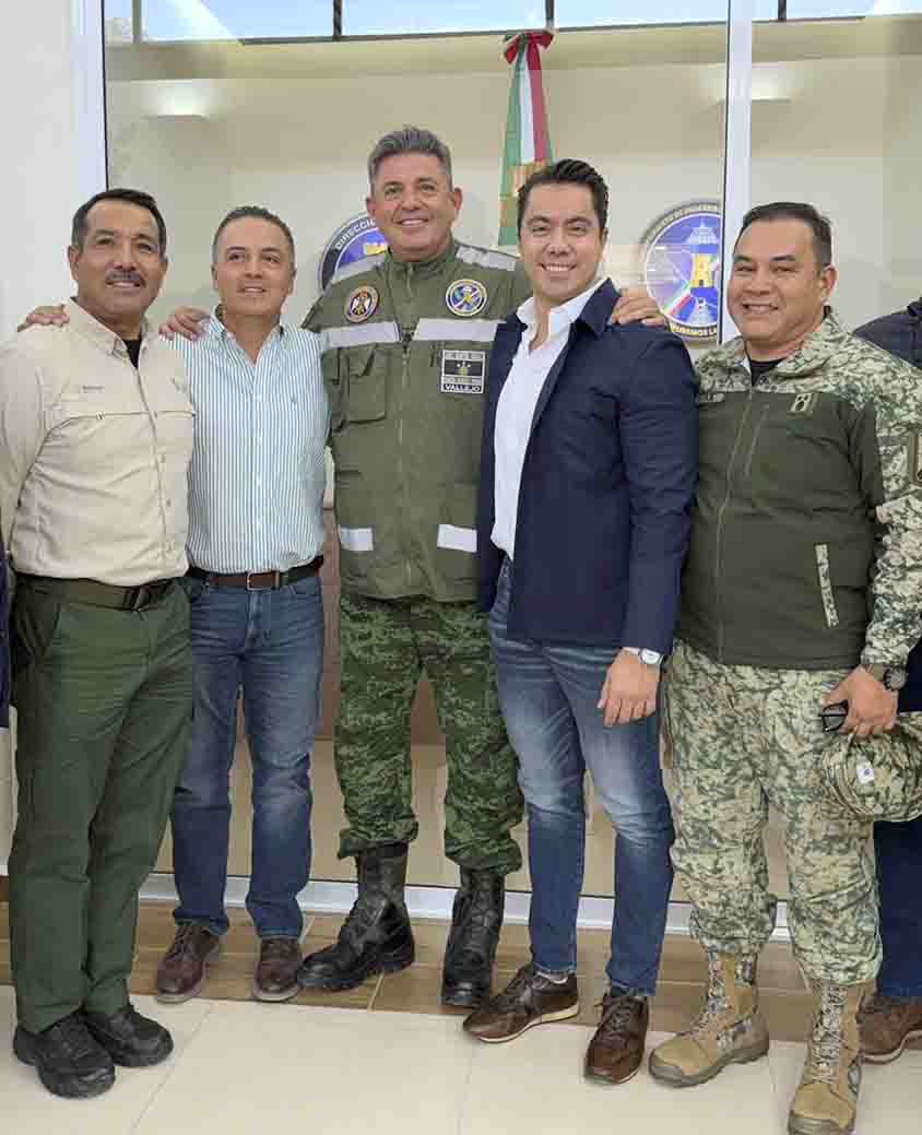 Felifer Macías participa en reunión por el Tren México–Querétaro