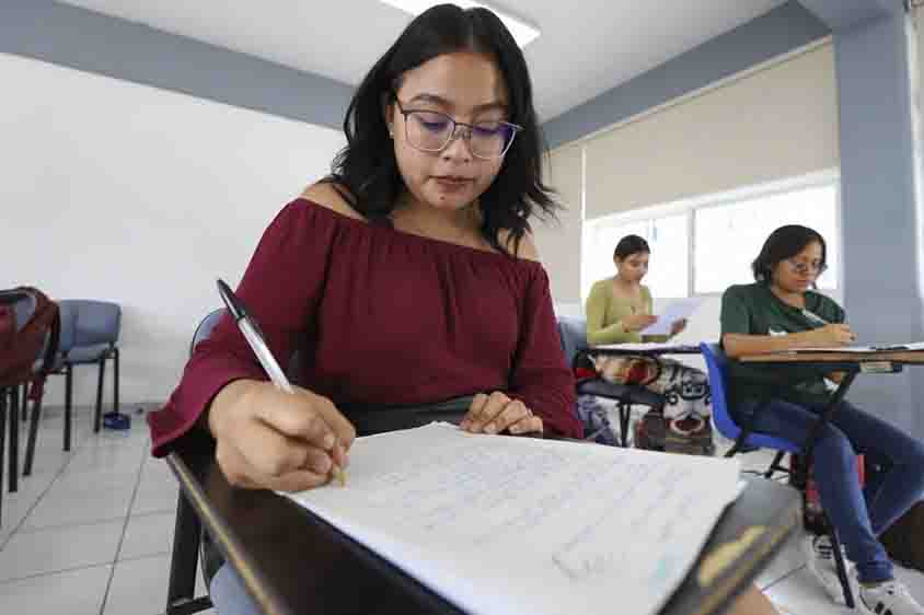 UAQ se posiciona en el Top 10 por certificaciones CIEES