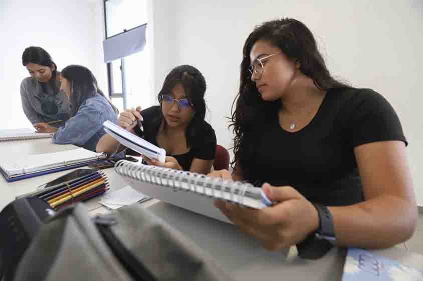 Regresan a clases más de 33 mil estudiantes de la UAQ