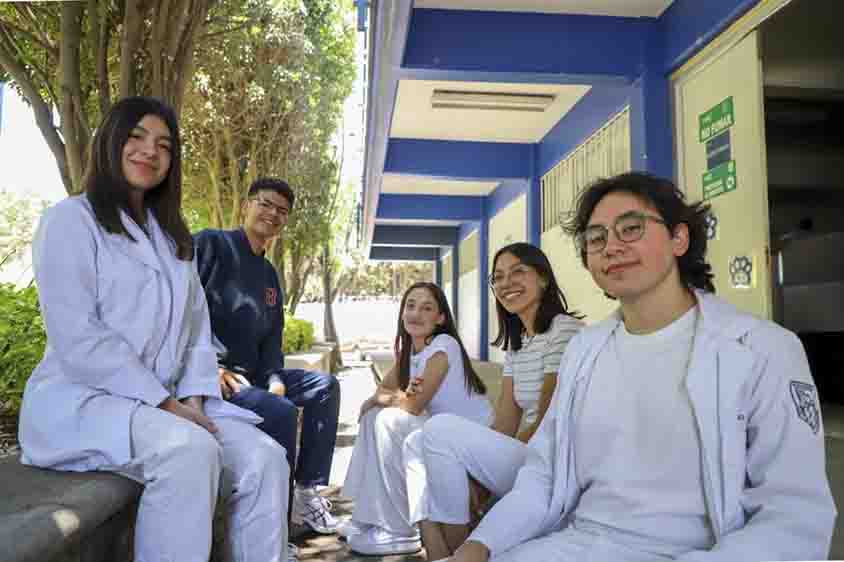 Se posiciona UAQ en Top 10 de las instituciones con más certificaciones de calidad CIEES