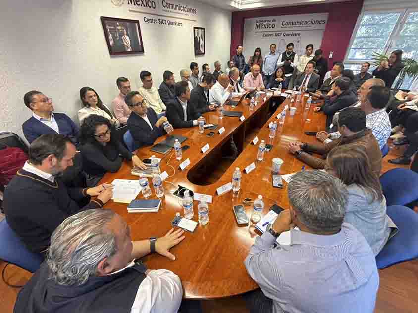 Instalan mesa de atención por tren en Querétaro