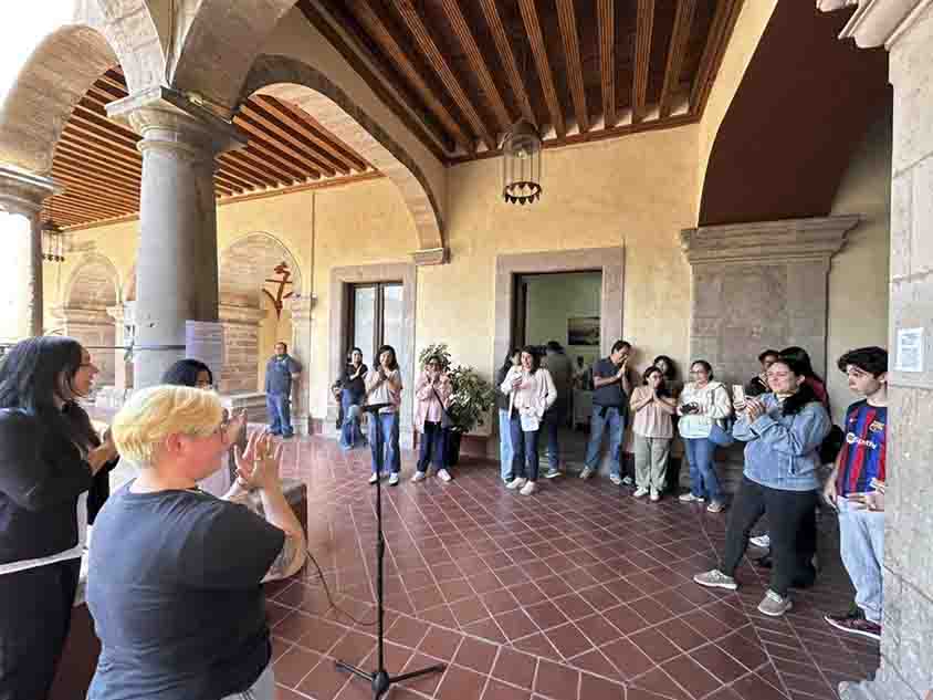 Corre y se va; la lotería mexicana llega al CEART