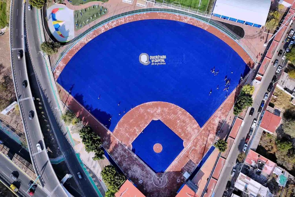 Entregan Mauricio Kuri y Felifer Macías rehabilitación de la Deportiva Ejido San Pablo