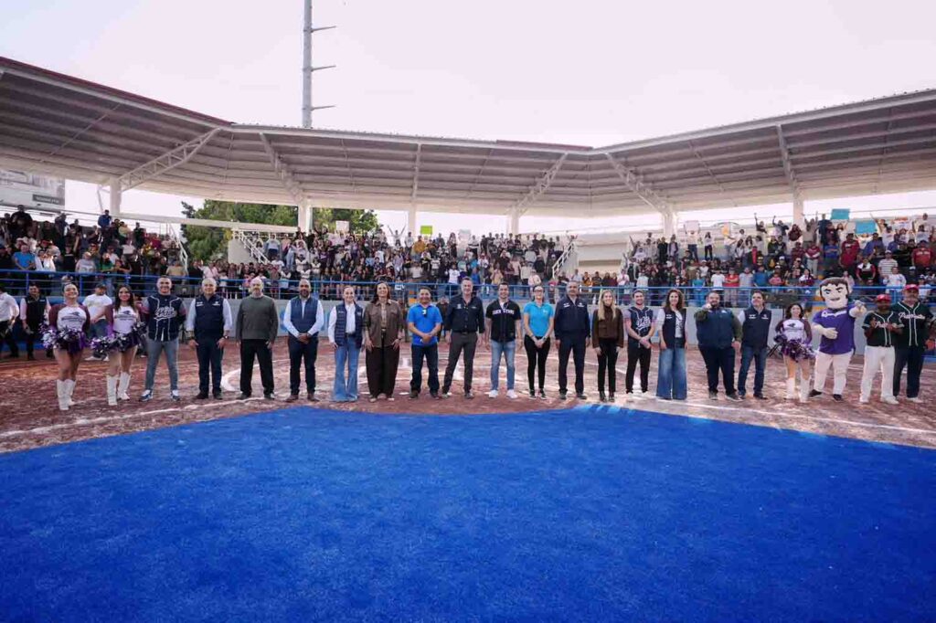 Entregan Mauricio Kuri y Felifer Macías rehabilitación de la Deportiva Ejido San Pablo