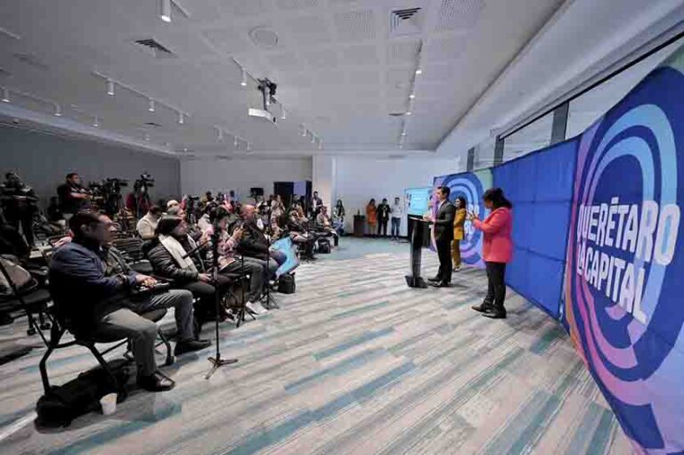 Presenta Felifer Macías las Ferias del Bienestar Animal