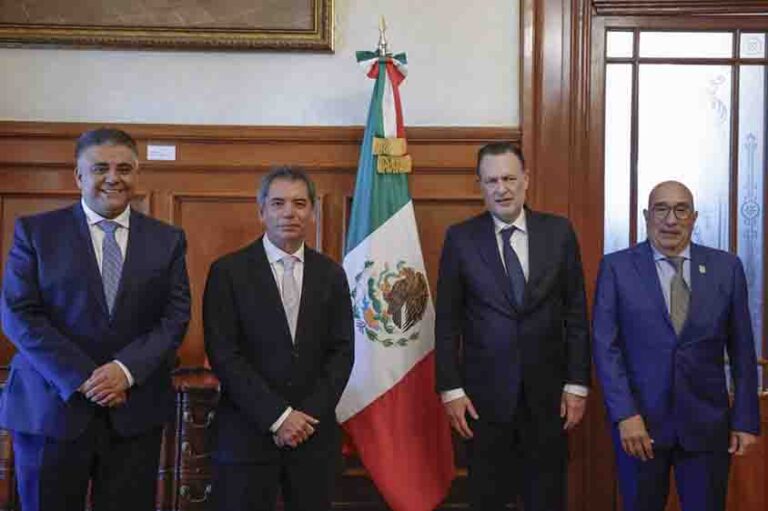 Gobernador se reúne con Hacienda por recursos