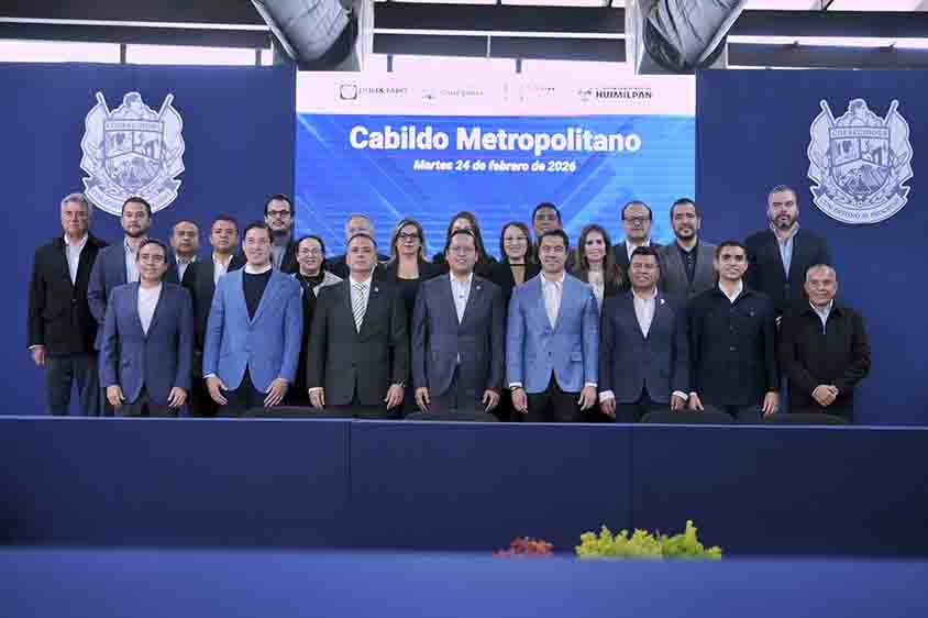 Preside Gobernador Ceremonia Conmemorativa del Día de la Bandera