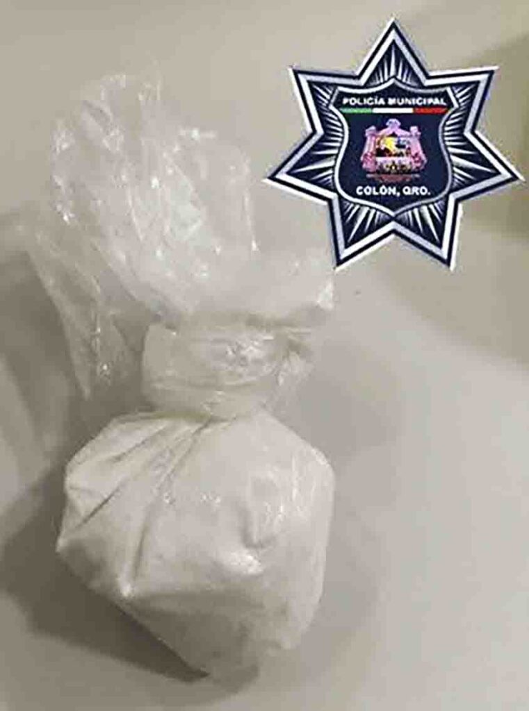 Aseguran a sujeto por delitos contra la salud en Puerta de Enmedio