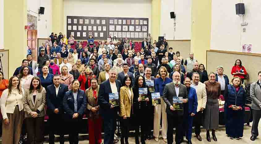 Presenta López Birlain el libro San Juan del Río