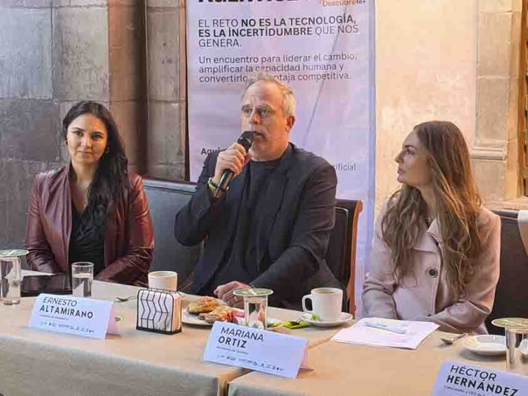 CEI mejora vialidades al sureste de San Juan del Río