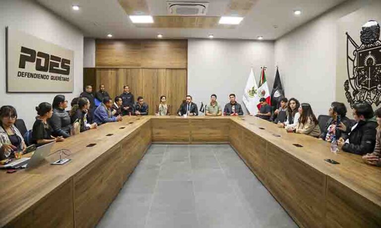 Recibe SSC a estudiantes de la UAQ y el ITQ en el complejo Rhino