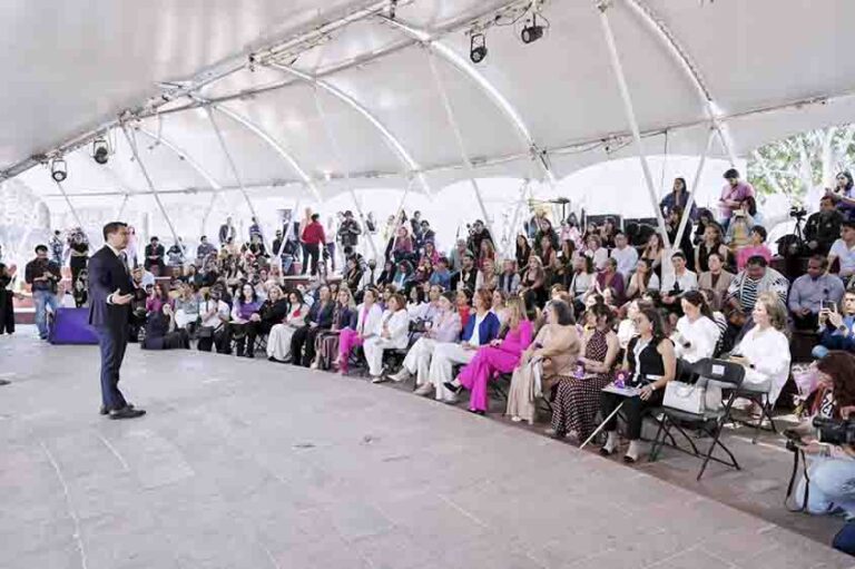Reconocen a “8 Mujeres que Cambiaron Querétaro”