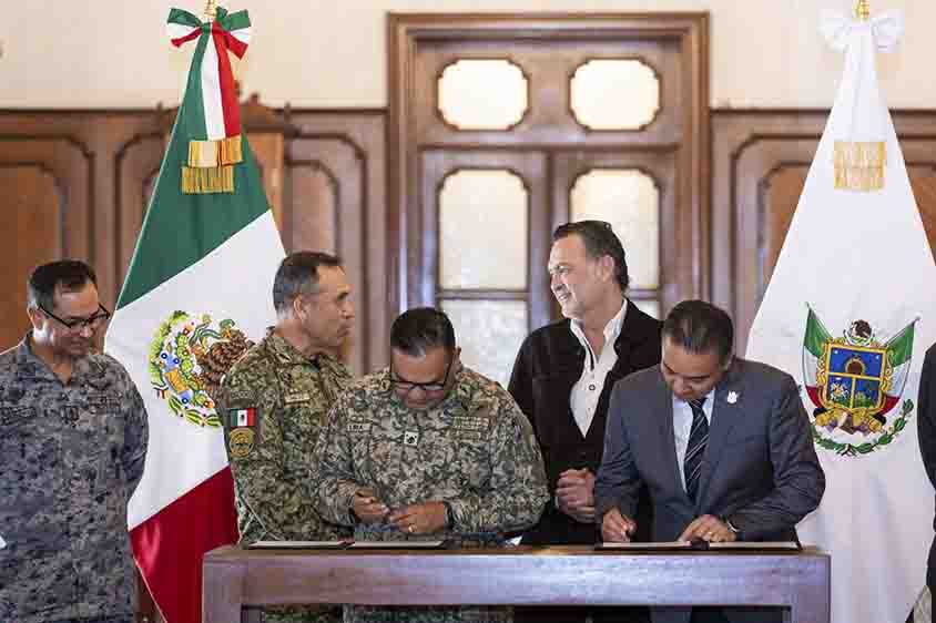Mauricio Kuri atestigua acuerdo entre Querétaro y SEDENA para fortalecer apoyos a personal militar