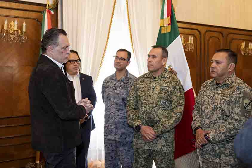 Mauricio Kuri atestigua acuerdo entre Querétaro y SEDENA para fortalecer apoyos a personal militar