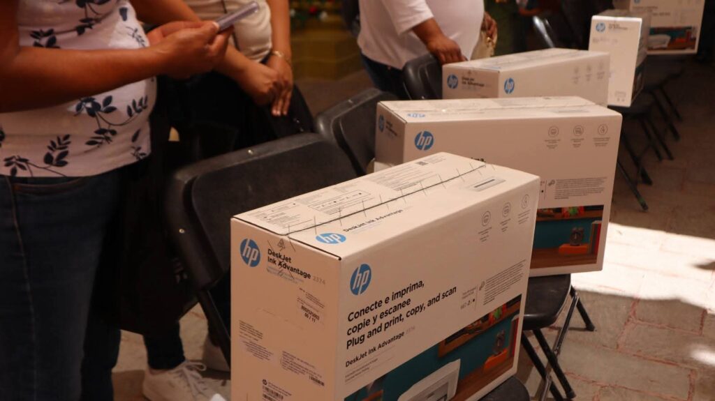 Entregan multifuncionales subsidiados en Tolimán