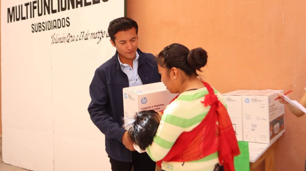 Entregan multifuncionales subsidiados en Tolimán