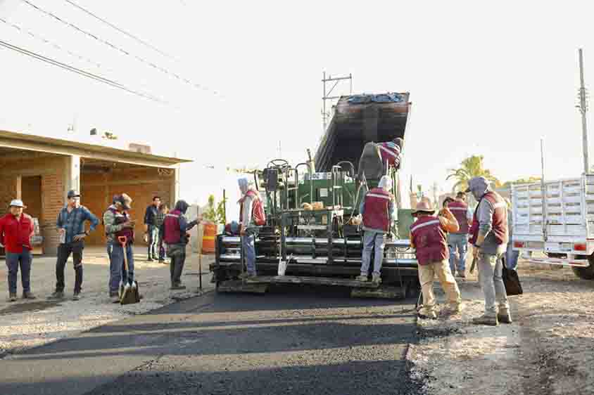 Arranca obra de asfaltado en el libramiento de Quintanares; mejorará la movilidad de toda la zona