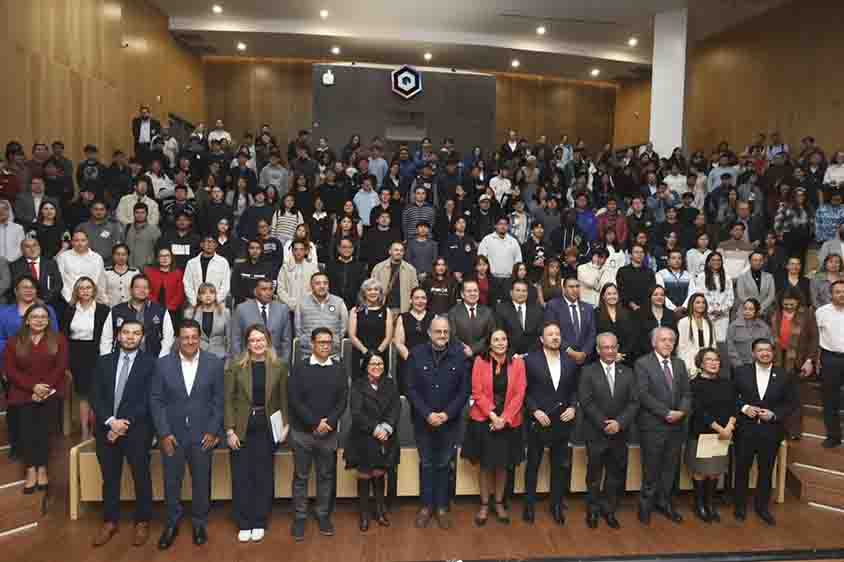 COBAQ participa en foro de alta tecnología