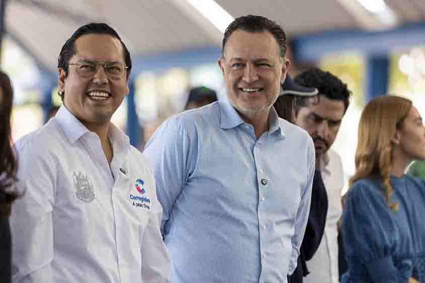 Encabeza Mauricio Kuri entrega de cancha en Unidad Deportiva de El Pueblito