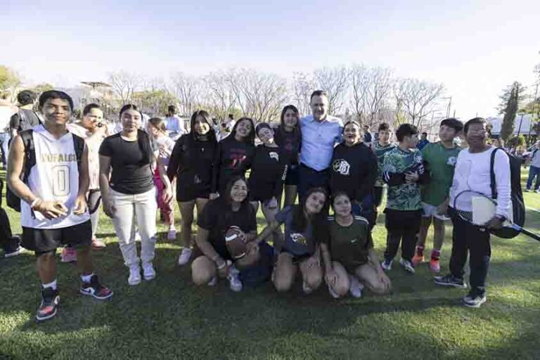 Entregan cancha en Unidad Deportiva El Pueblito