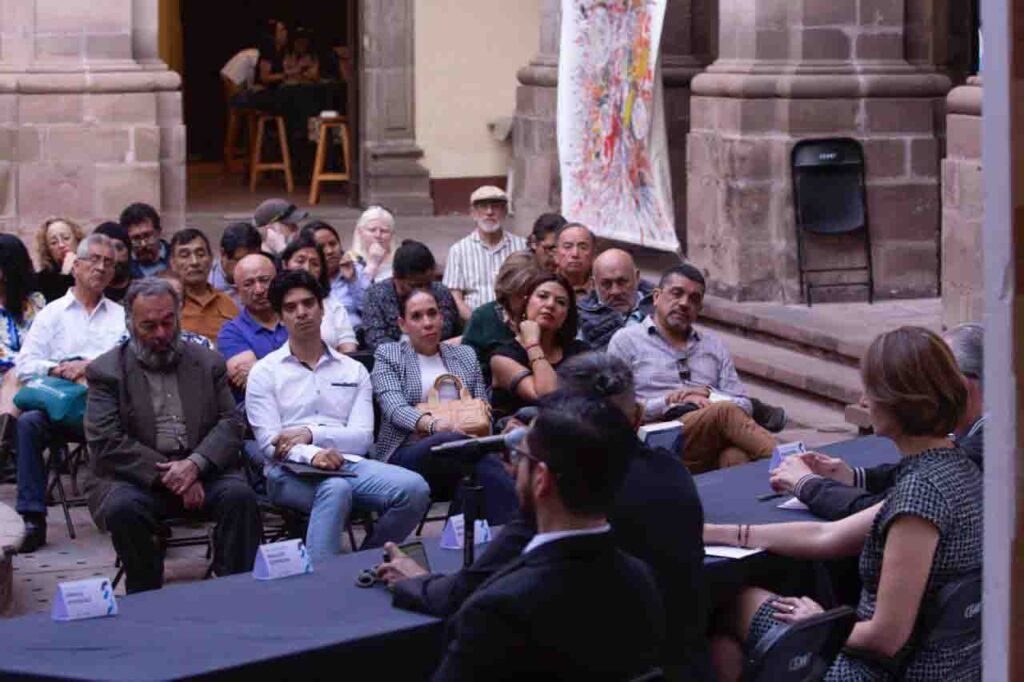 Presentan libro sobre IA en el arte y la cultura