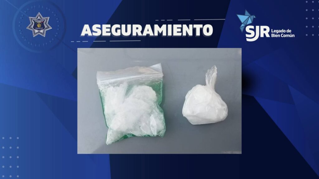 Caen dos con posible metanfetamina en Lomas de San Juan