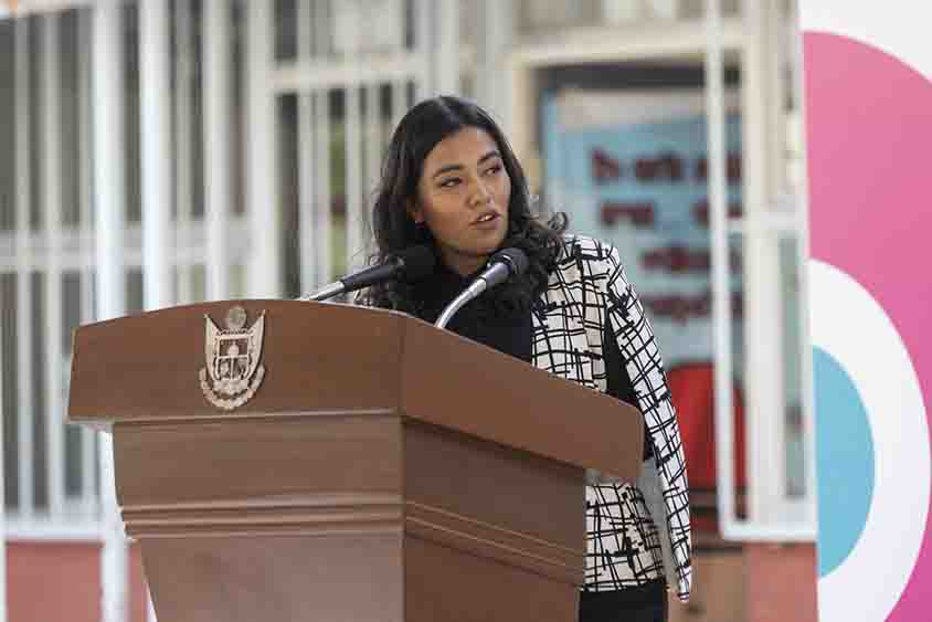 Encabeza Gobernador entrega de aulas en primarias de Jurica Pueblo