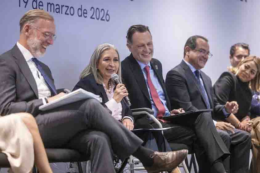 Mauricio Kuri toma protesta al Consejo Directivo de la CANACINTRA Querétaro