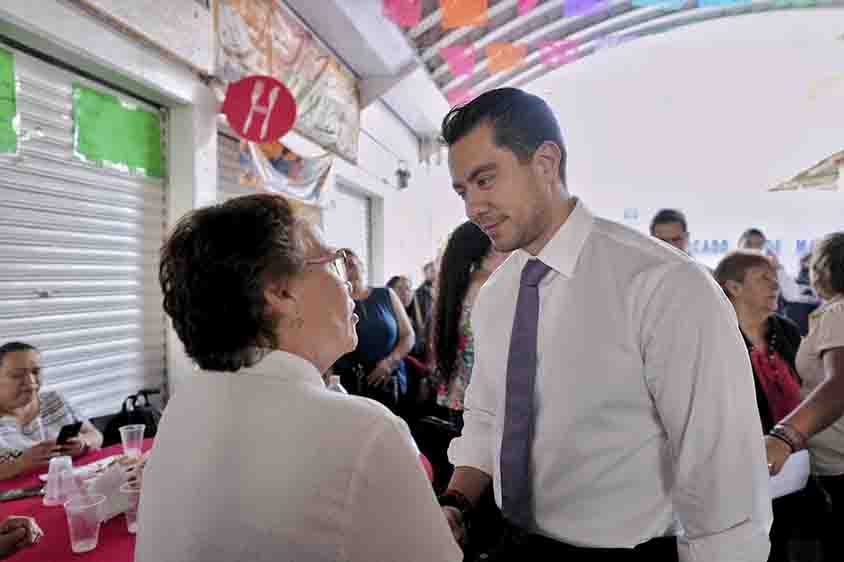 Fortalece Felifer Macías la protección hacia las mujeres