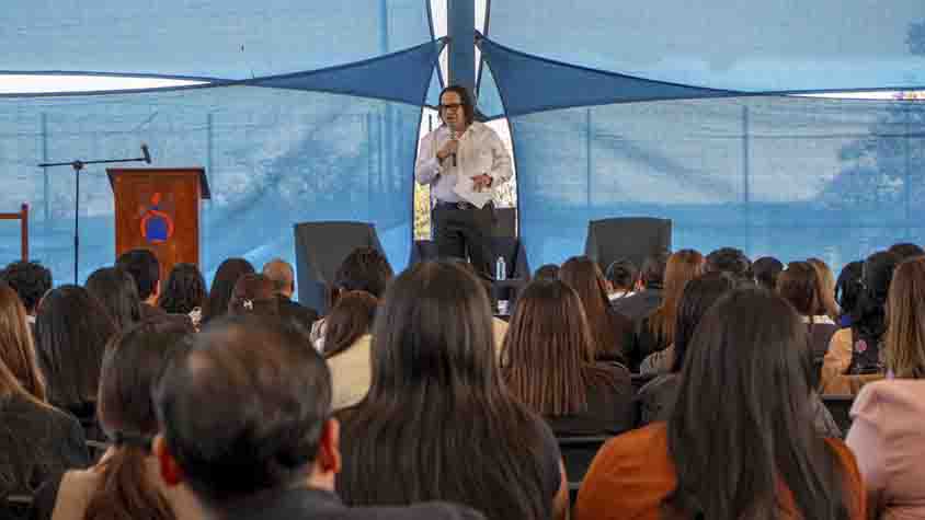 Charla sobre justicia y Sinergia en CESBA