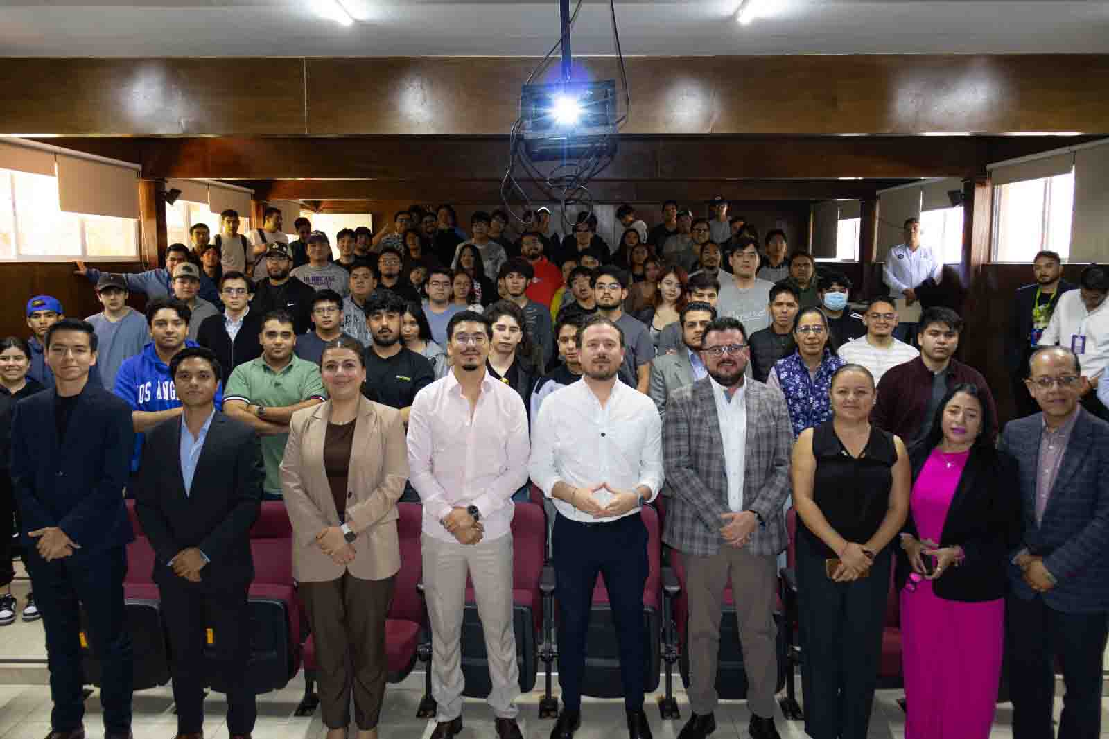 Felifer impulsará biblioteca tecnológica en el ITQ