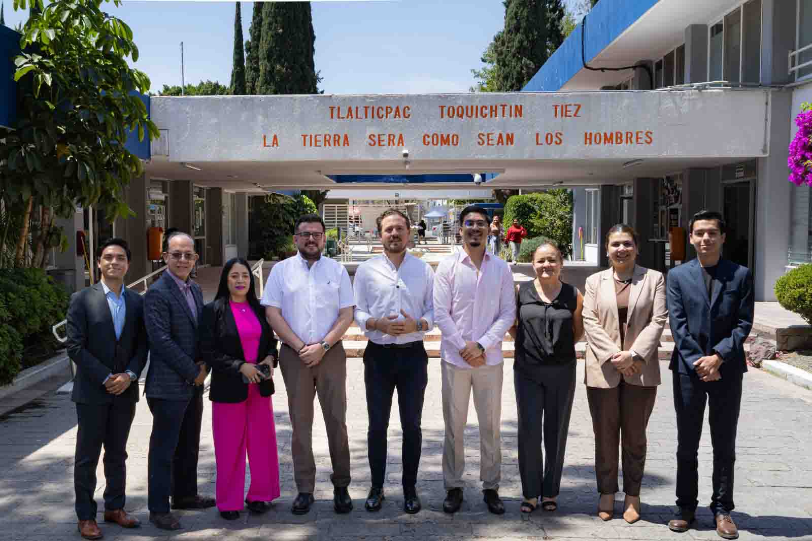Felifer impulsará biblioteca tecnológica en el ITQ