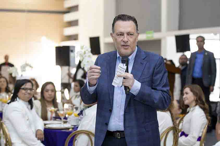 Asiste Gobernador a jornada de reflexión por el Día Internacional de la Mujer